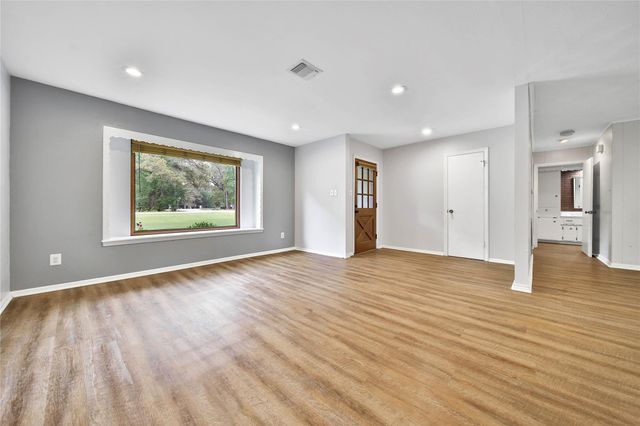 1626 Hamblen Road, Kingwood, TX 77339