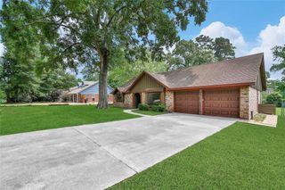 1626 Hamblen Road, Kingwood, TX 77339