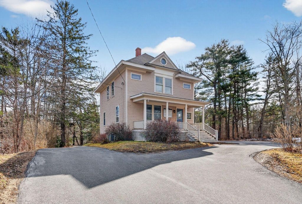 133 Gray Road, Falmouth, ME 04105 — exterior