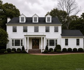 100 Buttercup Lane, Huntington, NY 11743