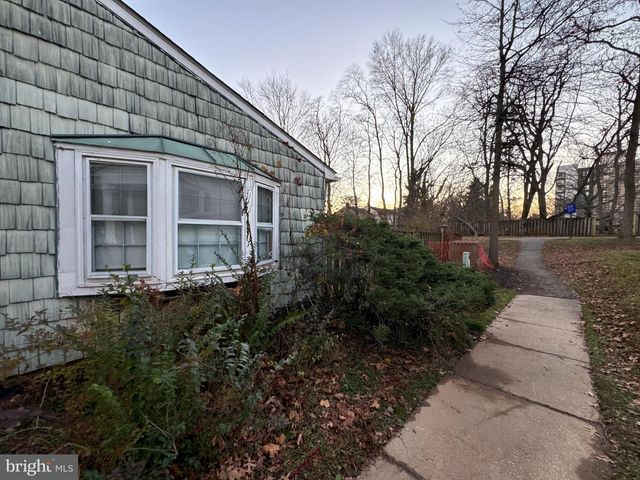 5501 WOODENHAWK CIR, Columbia, MD 21044