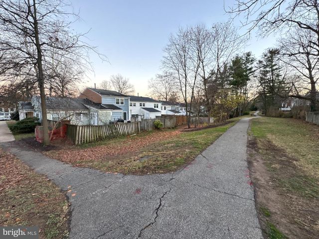 5501 WOODENHAWK CIR, Columbia, MD 21044