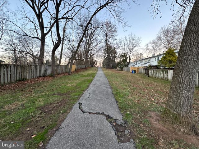 5501 WOODENHAWK CIR, Columbia, MD 21044