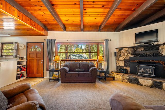 25290 Lodge Road, Idyllwild, CA 92549