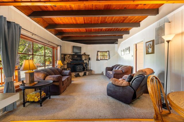 25290 Lodge Road, Idyllwild, CA 92549
