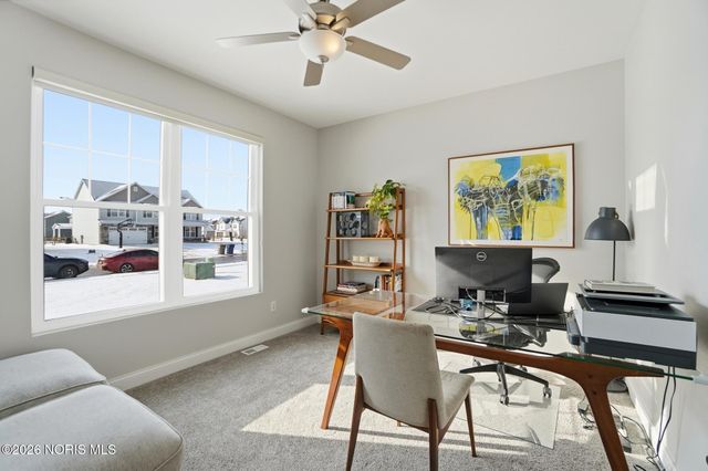 1037 Stoneleigh Road, Perrysburg, OH 43551