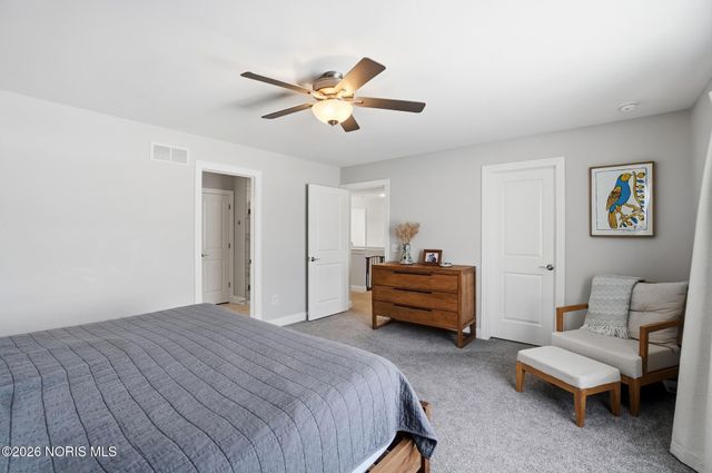 1037 Stoneleigh Road, Perrysburg, OH 43551