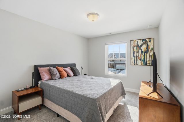 1037 Stoneleigh Road, Perrysburg, OH 43551