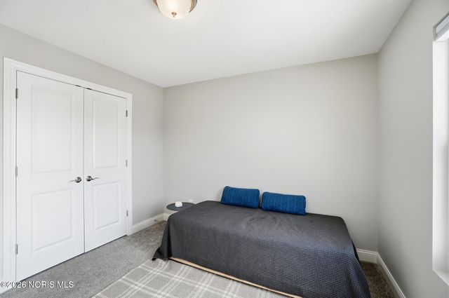 1037 Stoneleigh Road, Perrysburg, OH 43551