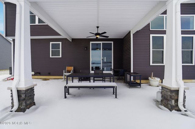 1037 Stoneleigh Road, Perrysburg, OH 43551