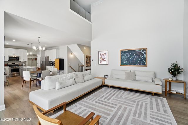 1037 Stoneleigh Road, Perrysburg, OH 43551