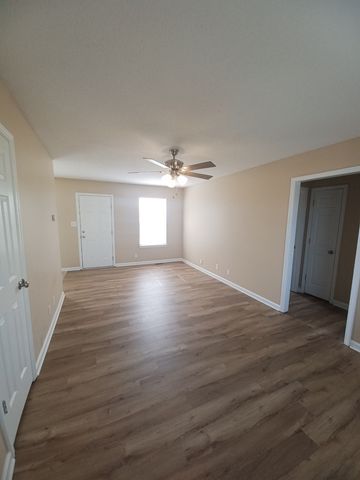 920 Van Buren Ave, Oak Grove, KY 42262