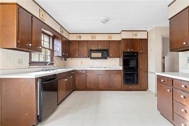 1548 Sprayberry Drive, Marietta, GA 30066