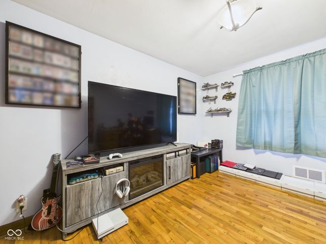 708 W Monroe Street, Alexandria, IN 46001