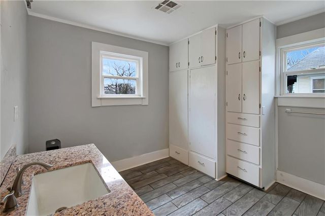 1710 Morgan Avenue, Parsons, KS 67357