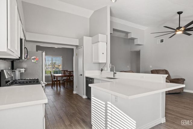 11919 Hannah Denise Avenue, Bakersfield, CA 93312