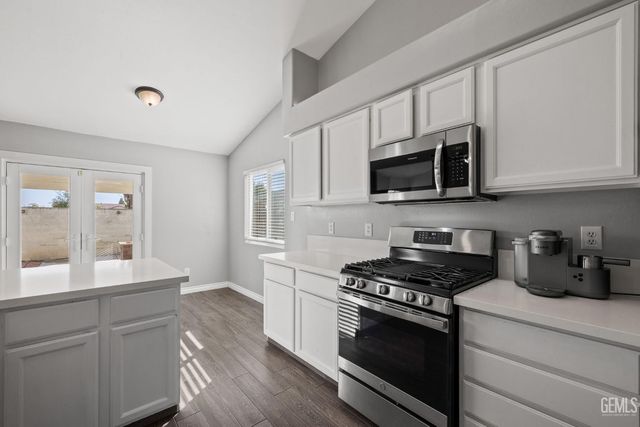 11919 Hannah Denise Avenue, Bakersfield, CA 93312