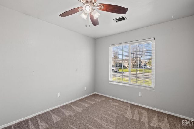 11919 Hannah Denise Avenue, Bakersfield, CA 93312