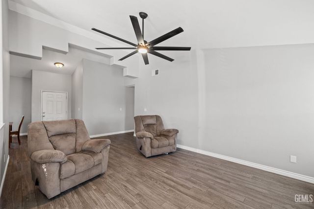 11919 Hannah Denise Avenue, Bakersfield, CA 93312