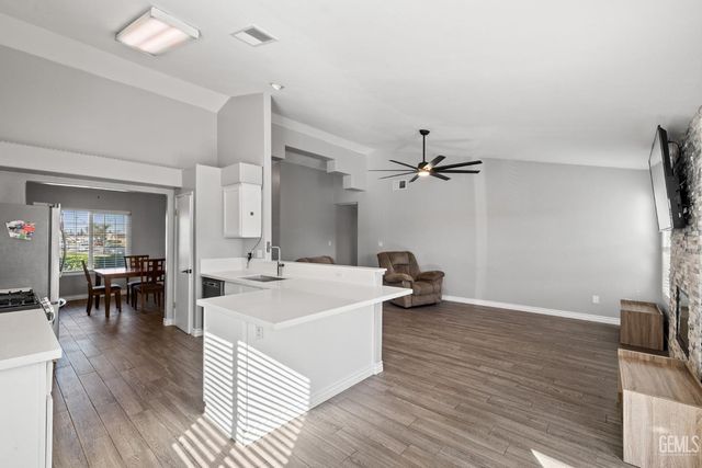 11919 Hannah Denise Avenue, Bakersfield, CA 93312