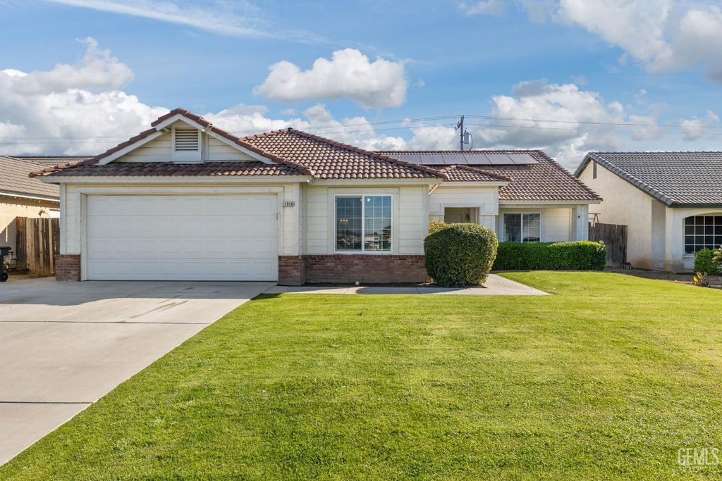 11919 Hannah Denise Avenue, Bakersfield, CA 93312