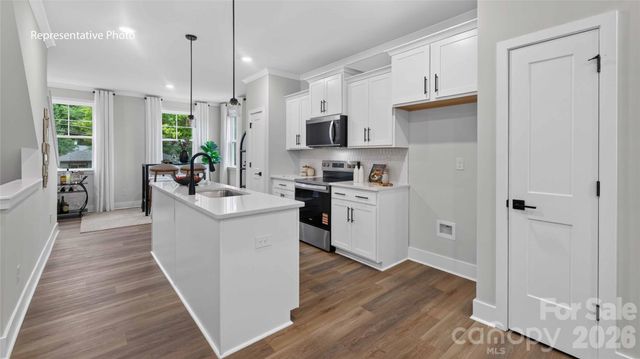 513 Annagh Drive, Charlotte, NC 28217