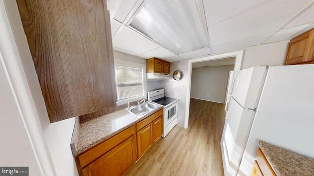 150 DUNLAP RD, Pasadena, MD 21122