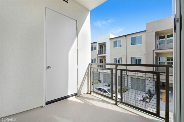 4127 E Circle Paseo 202, Ontario, CA 91764