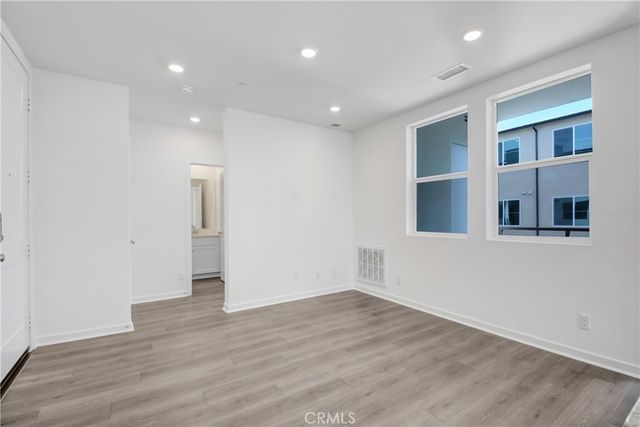 4127 E Circle Paseo 202, Ontario, CA 91764