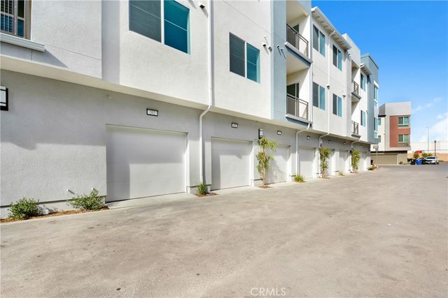 4127 E Circle Paseo 202, Ontario, CA 91764