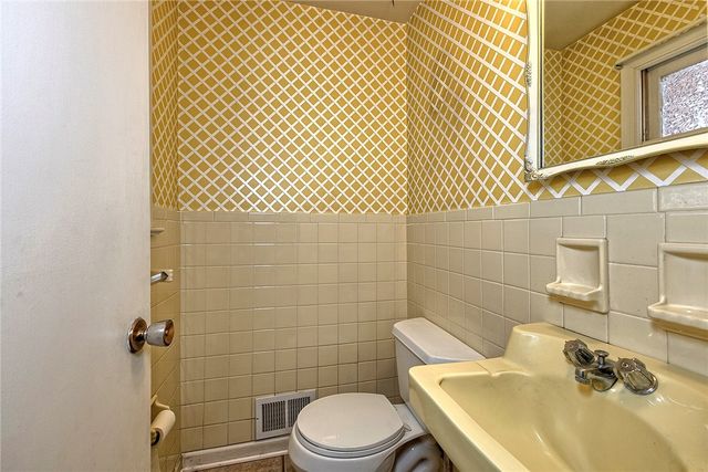 585 Short Street, City Of Greensburg, PA 15601