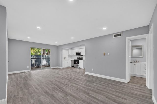 5033 Cedar Springs Road, Dallas, TX 75235