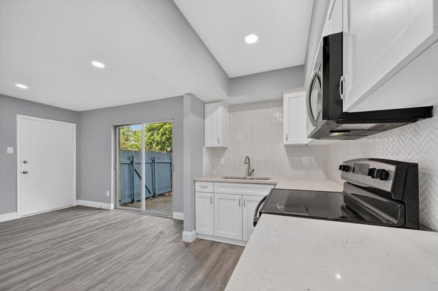 5033 Cedar Springs Road, Dallas, TX 75235