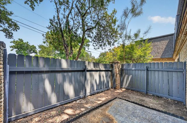 5033 Cedar Springs Road, Dallas, TX 75235