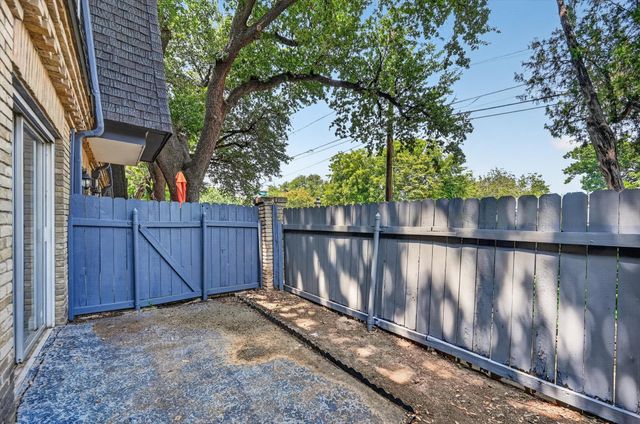 5033 Cedar Springs Road, Dallas, TX 75235
