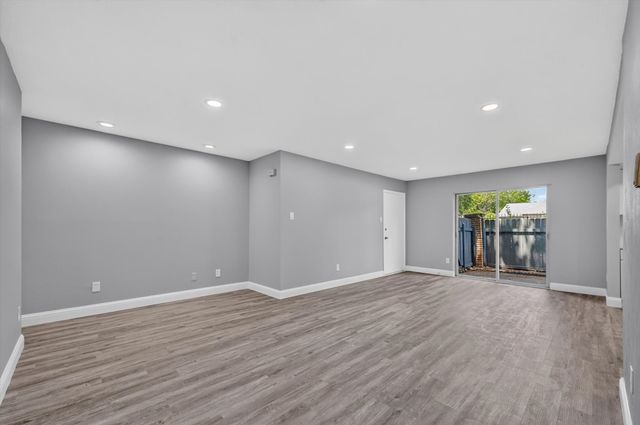 5033 Cedar Springs Road, Dallas, TX 75235