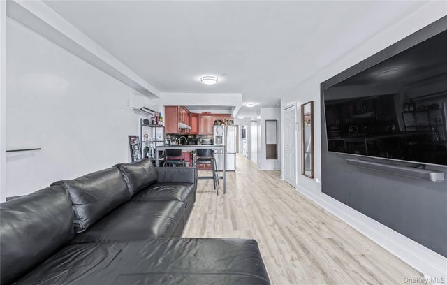 30-63 31st Street 605, Astoria, NY 11102