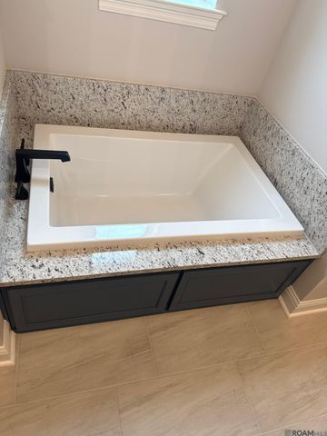 15250 Hazelwood Ct, Prairieville, LA 70769