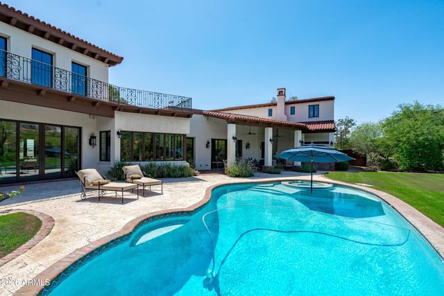 5434 E CAMELHILL Road, Phoenix, AZ 85018