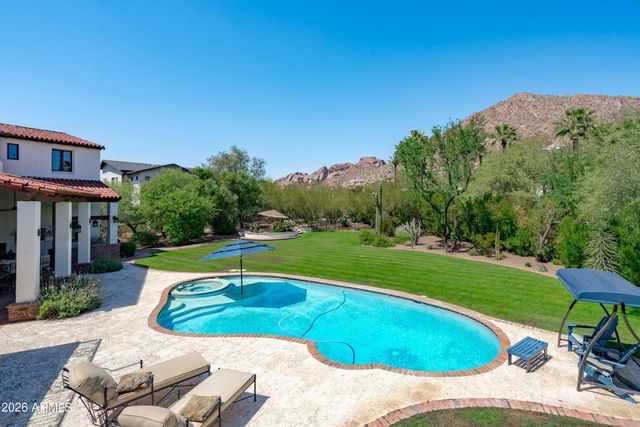 5434 E CAMELHILL Road, Phoenix, AZ 85018
