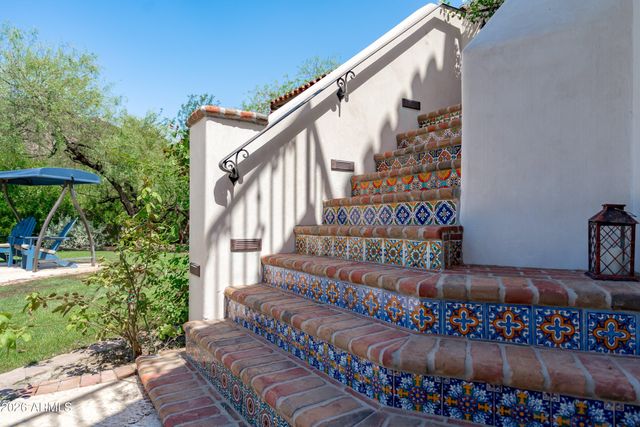 5434 E CAMELHILL Road, Phoenix, AZ 85018