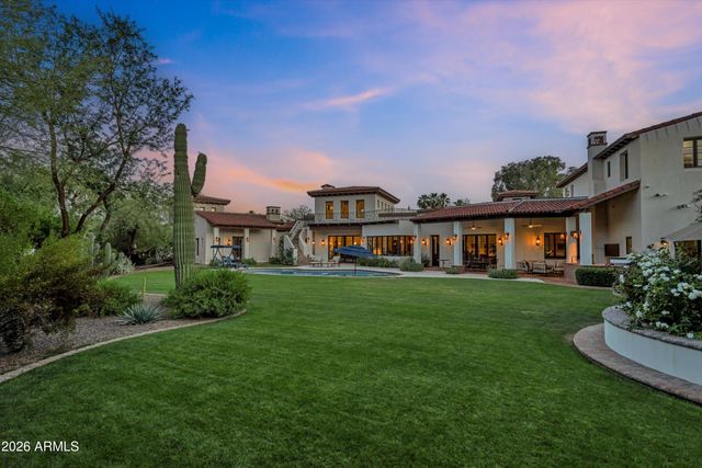 5434 E CAMELHILL Road, Phoenix, AZ 85018