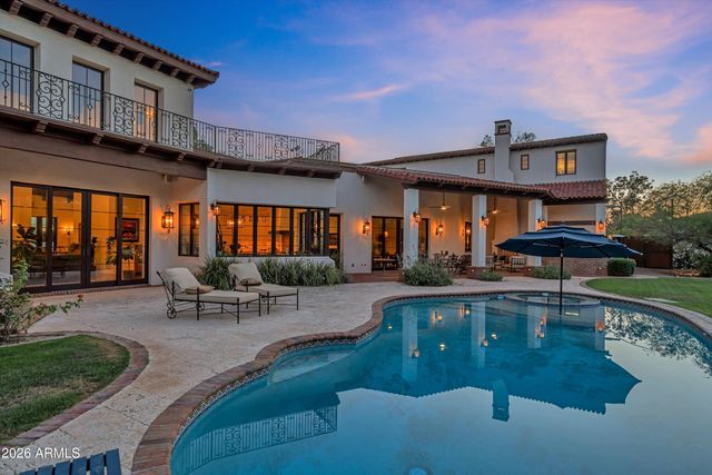 5434 E CAMELHILL Road, Phoenix, AZ 85018