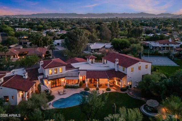 5434 E CAMELHILL Road, Phoenix, AZ 85018