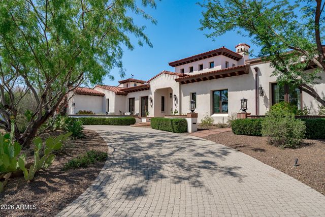5434 E CAMELHILL Road, Phoenix, AZ 85018
