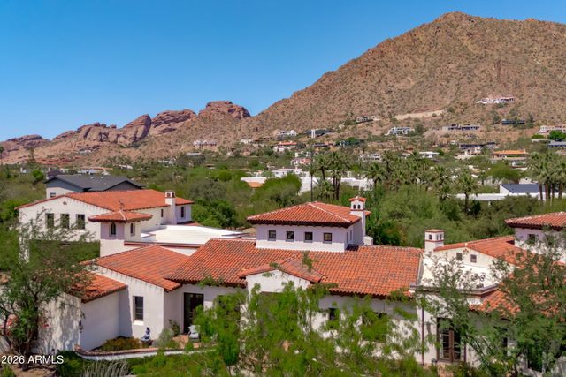 5434 E CAMELHILL Road, Phoenix, AZ 85018