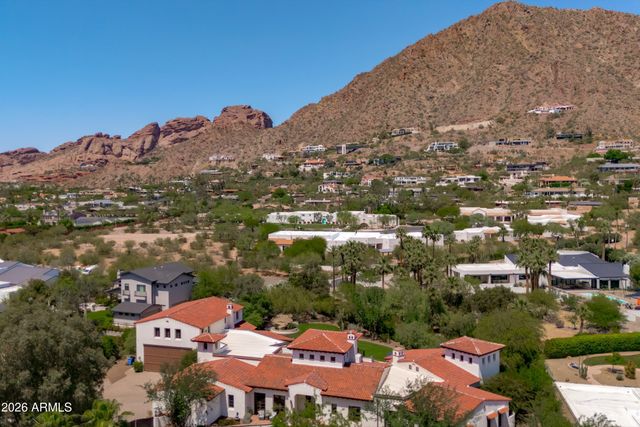 5434 E CAMELHILL Road, Phoenix, AZ 85018