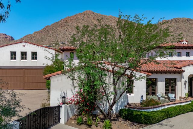 5434 E CAMELHILL Road, Phoenix, AZ 85018