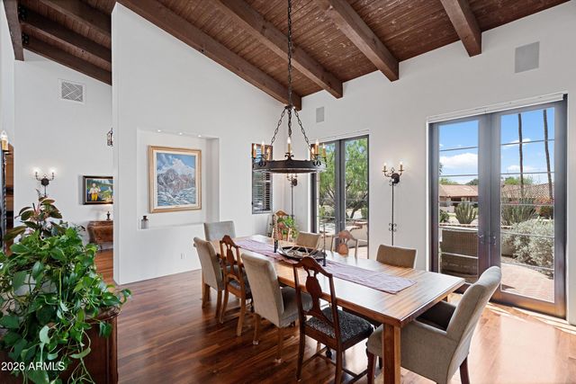 5434 E CAMELHILL Road, Phoenix, AZ 85018