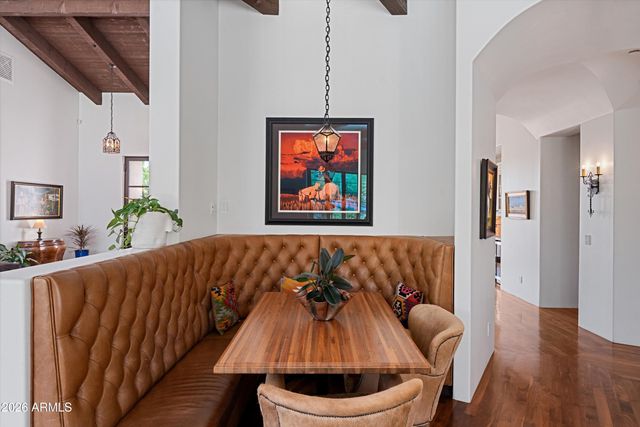 5434 E CAMELHILL Road, Phoenix, AZ 85018
